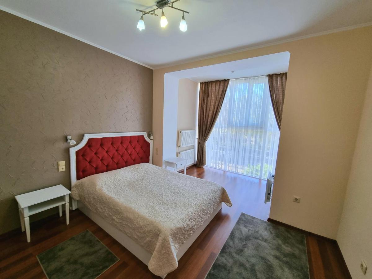 Helen Hotel Mykolajiw Exterior foto